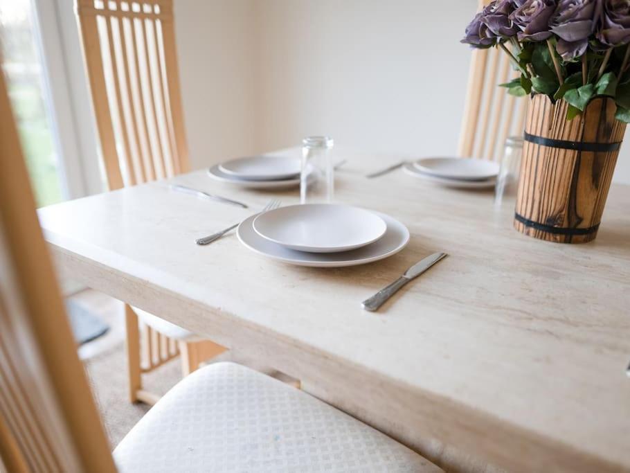 Holiday home Charming Getaway In Altrincham